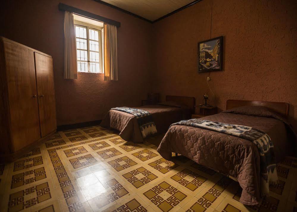 Hotel Modelo Quetzaltenango Exterior foto